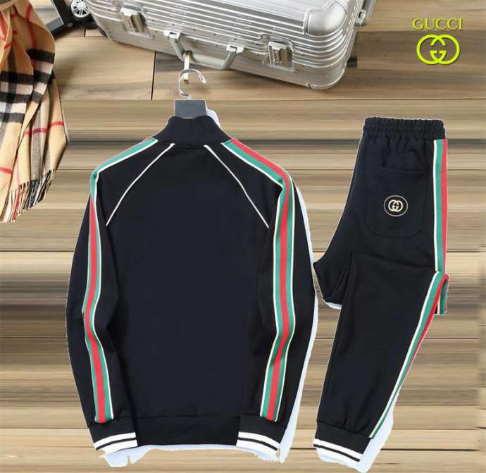 Picture of Gucci SweatSuits _SKUGucciM-3XL12yn2528451